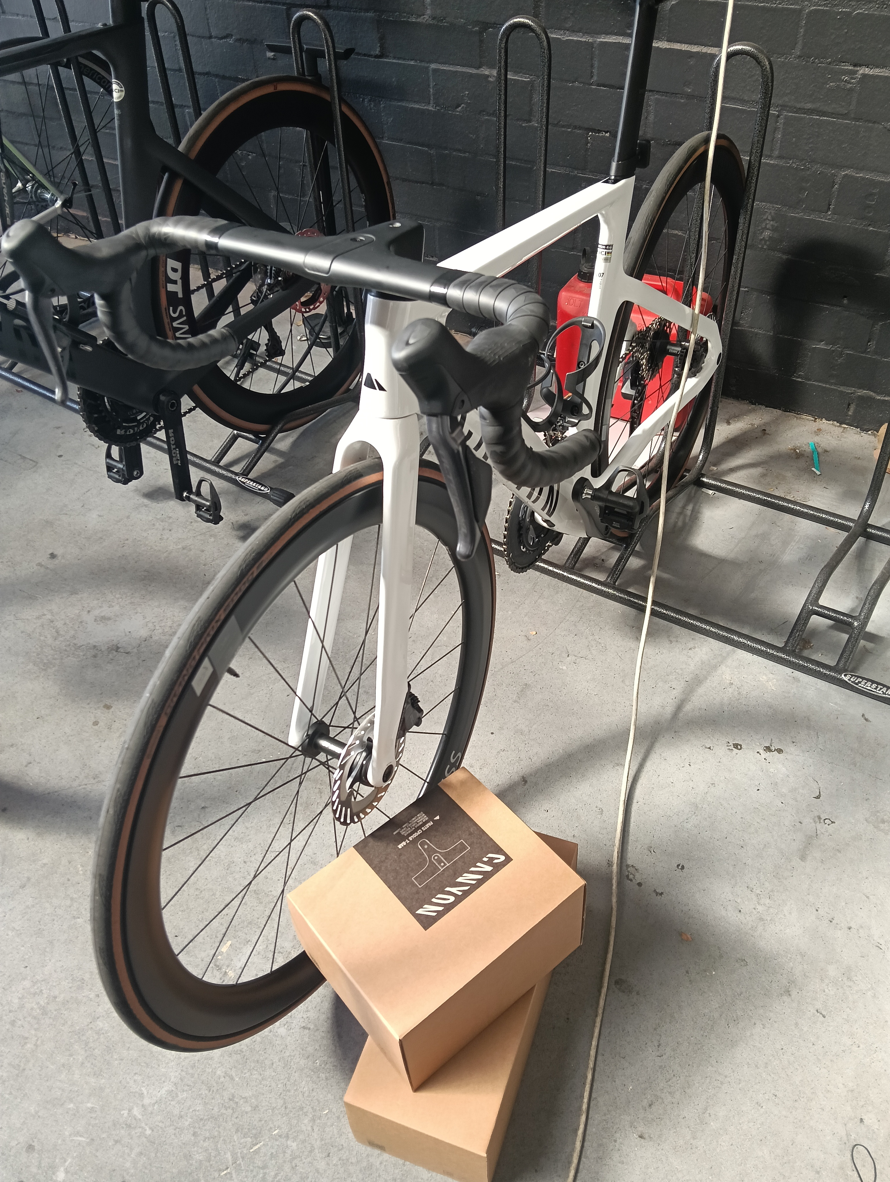 Canyon Aeroad